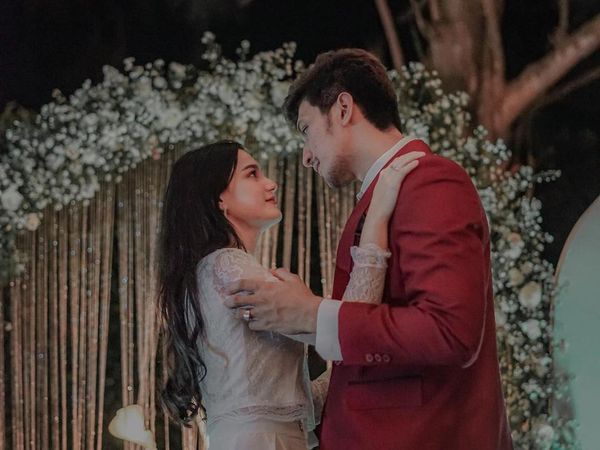 7 Foto Kebersamaan Aditya Zoni & Yasmine Ow, Kini Resmi Digugat Cerai Istri