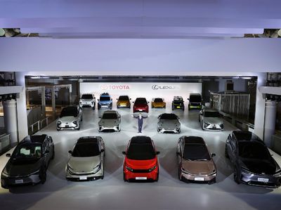 Toyota Ngamuk, Pamer 16 Mobil Listrik Baru
