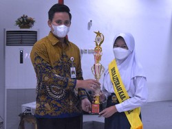 151 Siswa SMP Dapat Beasiswa Program Kendal Cerdas Tahun 2021