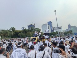 Kades se-Bandung Barat Ikut Demo Tuntut Perpres soal Dana Desa Direvisi