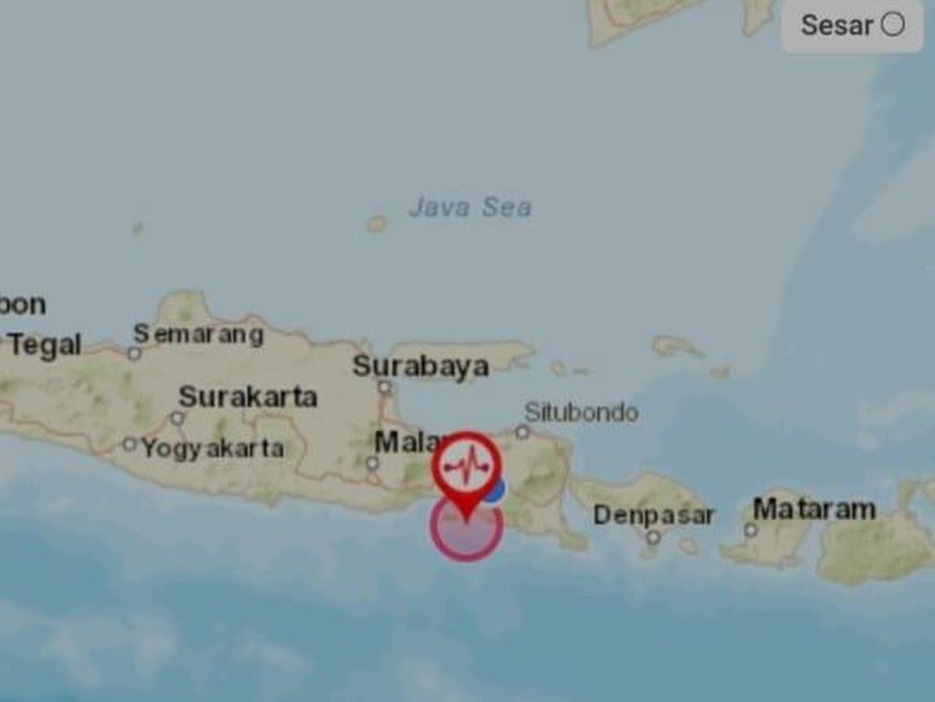 Gempa Jember Dirasakan Warga Banyuwangi Sekitar 4 Detik Gempa Jember Dirasakan Warga Banyuwangi Sekitar 4 Detik