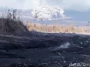 Erupsi Lagi, Warga Lereng Semeru Panik