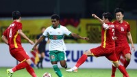 Pada laga ketiga Grup B Indonesia sukses menahan imbang juara bertahan Vietnam dengan skor 0-0. Getty Images/Yong Teck Lim.