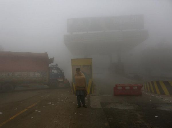 Kabut Tebal Selimuti Kota Paling Tercemar Ketiga di Dunia