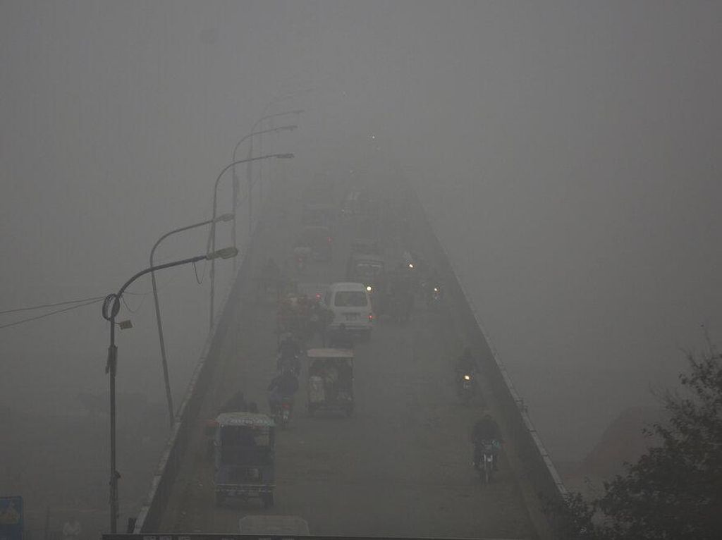 Kabut Asap di New Delhi Capai Level Berbahaya! Kabut Asap di New Delhi Capai Level Berbahaya!