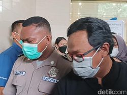 Momen Ayah Gaga Muhammad Hadiri Upacara Tutup Peti Laura Anna