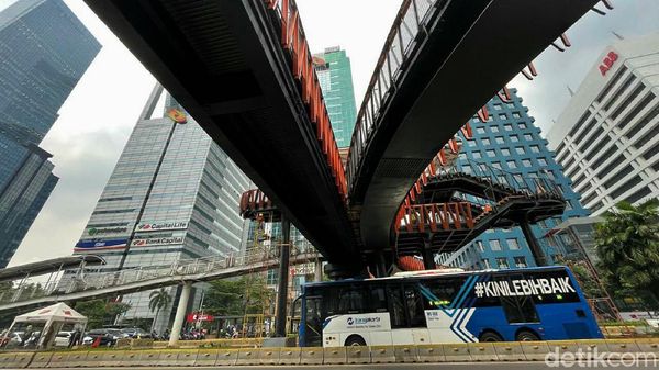 Melihat Lebih Dekat JPO Pinisi di Sudirman yang Bakal jadi Spot Foto Viral