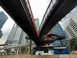 Melihat Lebih Dekat JPO Pinisi di Sudirman yang Bakal jadi Spot Foto Viral