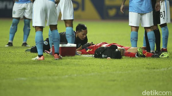 Momen Kiper Sulut United Dilarikan ke RS