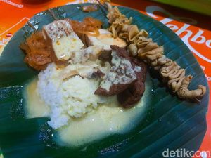 Gurih Mlekoh Nasi Ayam Bu Pini, Seporsi Komplet Cuma Rp 10 Ribu! Gurih Mlekoh Nasi Ayam Bu Pini, Seporsi Komplet Cuma Rp 10 Ribu!