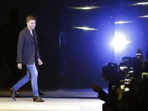 Hedi Slimane Tinggalkan Celine, Desainer Pengganti Langsung Diumumkan