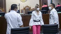 Nia Ramadhani Harap Sidang Kasus Narkobanya Cepat Selesai