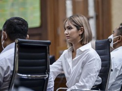 Segini Gaji Sopir Nia Ramadhani yang Belikan Majikannya Sabu