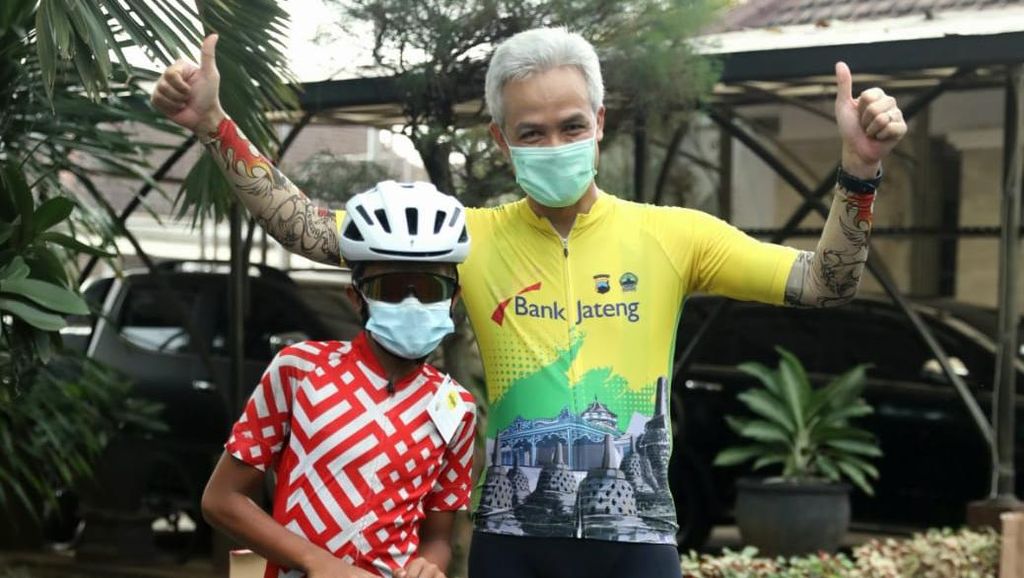 Pesepeda SMP yang Gowes Cilacap-Semarang Bertemu Ganjar