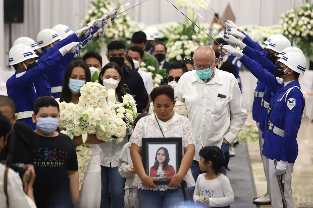 Prosesi Kremasi Jenazah Laura Anna