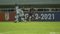 Pertandingan sebenarnya dibuka dengan baik oleh Persis. Tapi Rans sangat efektif dalam menyelesaikan peluang.