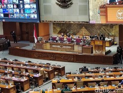 DPR Rapat Paripurna Penutupan Masa Sidang, 266 Anggota Dewan Absen