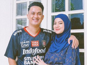 Rijja Abbas Jualan Ayam Beku Demi Hidupi Anak dan Istri