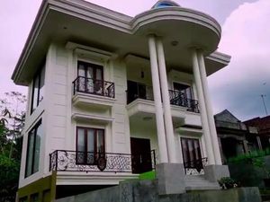 10 Potret Rumah Mewah Pedagang di Desa Cilacap, Ada yang Bak Istana