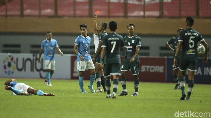 Sulut United berhasil menaklukkan PSMS Medan dalam pertandingan babak 8 besar Liga 2. Patrich Wanggai dkk menang 2-1.