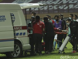 Kabar Terbaru Kiper Sulut Pingsan Saat Lawan PSMS Medan