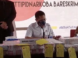 Tumpukan Uang Ratusan Miliar Yang Disita Polri Dari Hasil TPPU Narkotika