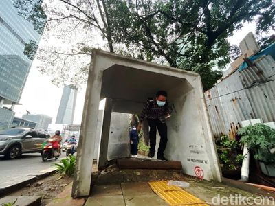 Waduh! Ada Terowongan di Trotoar MT Haryono