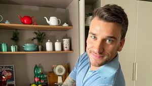 10 Potret Pastry Chef Ganteng Damiano Carrara dengan Kreasinya