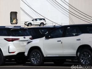 1.200 Mobil Diekspor Perdana Via Pelabuhan Patimban