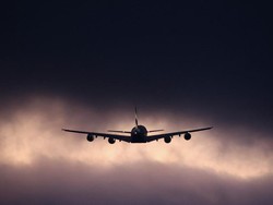 Momen Pesawat Jumbo A380 Terakhir Dikirim ke Emirates