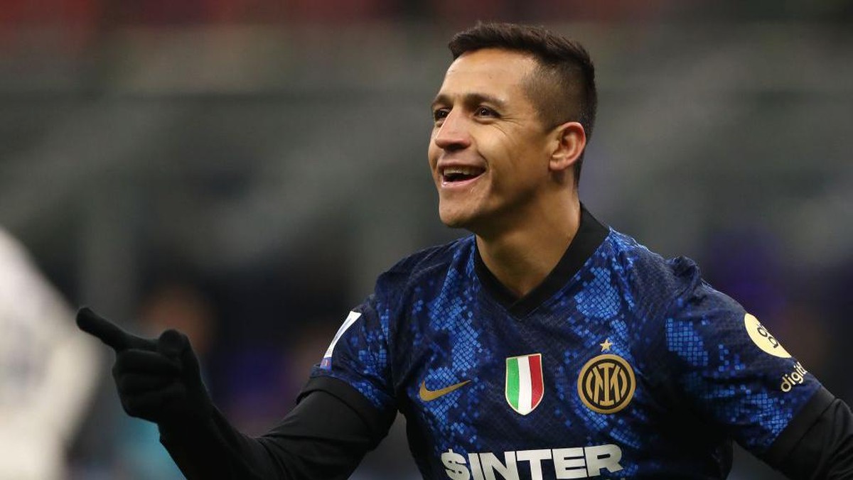 Alexis Sanchez saat ini berstatus pemain pengganti di Inter Milan. Foto: Getty Images/Marco Luzzani