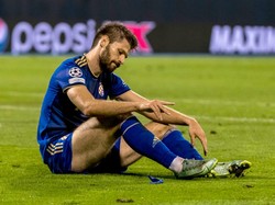 Ikuti Gaya Messi, Pemain Ini Dapat Kartu Merah Usai Tendang Penalti