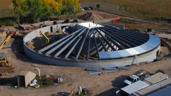 Mengintip Isi Bungker Mewah Anti-Kiamat, Punya Kolam Renang hingga Bioskop