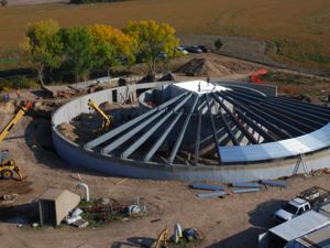 Mengintip Isi Bungker Mewah Anti-Kiamat, Punya Kolam Renang hingga Bioskop