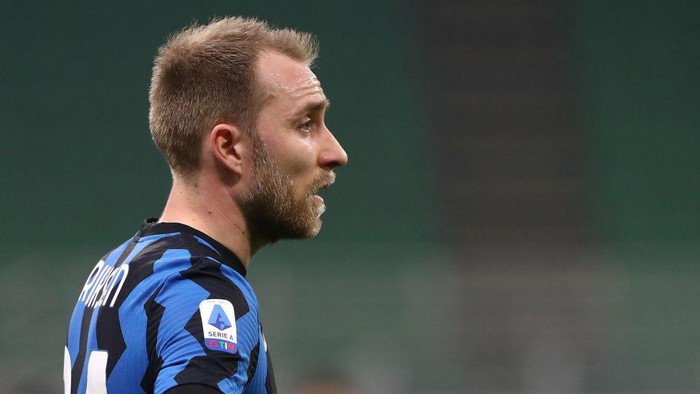 MILAN, ITALY - MARCH 08: Christian Eriksen of FC Internazionale looks on during the Serie A match between FC Internazionale  and Atalanta BC at Stadio Giuseppe Meazza on March 08, 2021 in Milan, Italy. (Photo by Marco Luzzani/Getty Images)