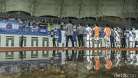 Kemenangan di depan mata tak berhasil dipertahankan Dewa United, Sugeng Efendi mampu menjebol gawang Rivky Mokodompit di Injury time. Skor akhir 2-2 untuk kedua tim.