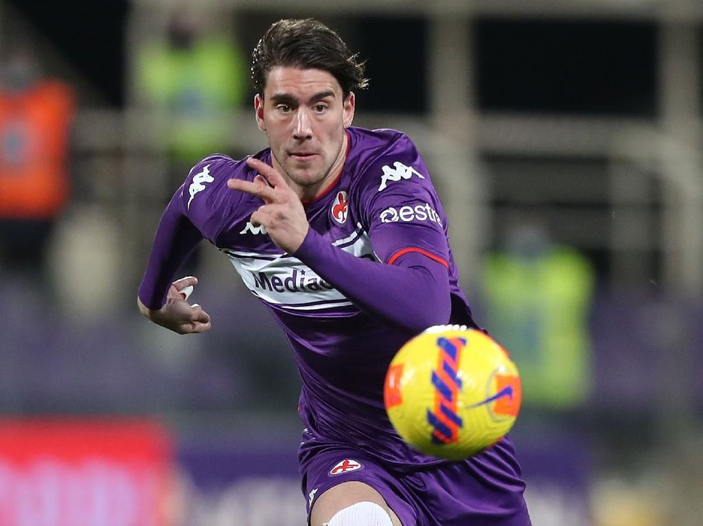 Fans Juventus Menyambut Hangat Dusan Vlahovic Fans Juventus Menyambut Hangat Dusan Vlahovic