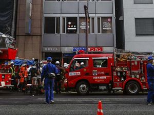 Gedung Terbakar di Osaka, Puluhan Orang Dikhawatirkan Tewas Gedung Terbakar di Osaka, Puluhan Orang Dikhawatirkan Tewas
