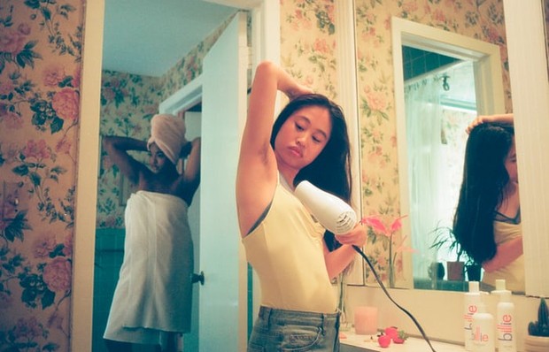 Ingrown hair/unsplash.com/Billie Ingrown Hair, waxing