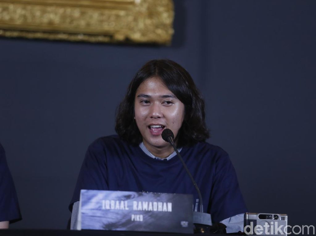 Tio Pakusadewo Sebut Iqbaal Ramadhan Seperti Brad Pitt di Mencuri Raden Saleh Tio Pakusadewo Sebut Iqbaal Ramadhan Seperti Brad Pitt di Mencuri Raden Saleh