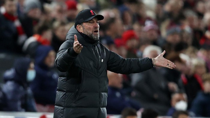LIVERPOOL, ENGLAND - NOVEMBER 24: Juergen Klopp, Manager of Liverpool gestures during the UEFA Champions League group B match between Liverpool FC and FC Porto at Anfield on November 24, 2021 in Liverpool, England. (Photo by Clive Brunskill/Getty Images)