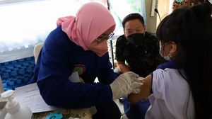 Komisi IX DPR Desak Kepala Daerah Gercep Vaksinasi Anak