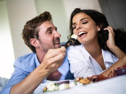 Bolehkah Makan dan Minum dalam Keadaan Junub? Ini Hukumnya