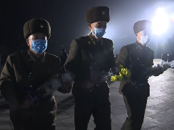 Momen Peringatan Kematian Ayah Kim Jong Un, Warga Dilarang Tertawa-Pesta