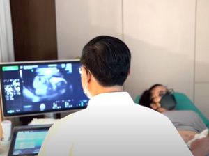Momen Nikita Willy Periksa Kandungan, Bahagia Lihat Wajah Anak dari USG