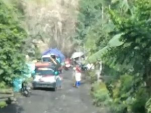 Relawan hingga Tenaga Medis Masih Dibutuhkan Tangani Dampak Erupsi Semeru Relawan hingga Tenaga Medis Masih Dibutuhkan Tangani Dampak Erupsi Semeru
