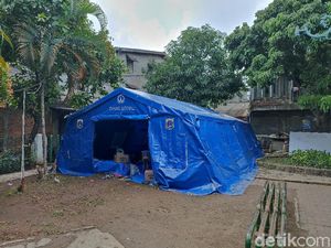 Terdampak Kebakaran di Pasar Gaplok Jakpus, 450 Warga Mengungsi Terdampak Kebakaran di Pasar Gaplok Jakpus, 450 Warga Mengungsi
