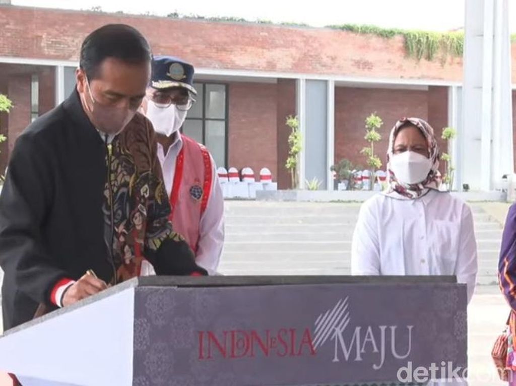 Diresmikan Jokowi, Bandara Ngloram Layani Penerbangan Seminggu 2 Kali Diresmikan Jokowi, Bandara Ngloram Layani Penerbangan Seminggu 2 Kali