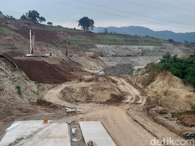 Begini Progres Pembangunan Tol Cisumdawu di Daerah Rawan Longsor