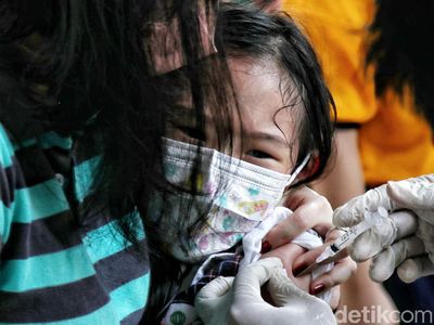 Anak-anak di Jakarta Utara Antusias Ikuti Vaksinasi COVID-19